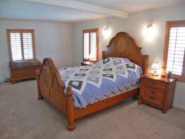 Large master bedroom with his/her closets, one of which is a walk-in! 4494 Elmwood Ct., Riverside